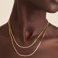 Velin Curve Necklace