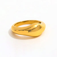 Eterna Gold Band Ring