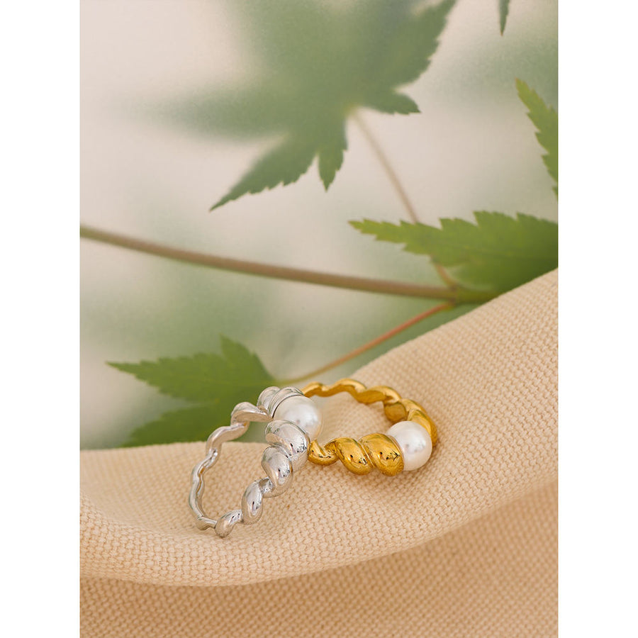 Twista Pearl Geometric Ring