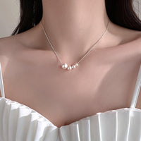 Niche Pearl Choker Necklace