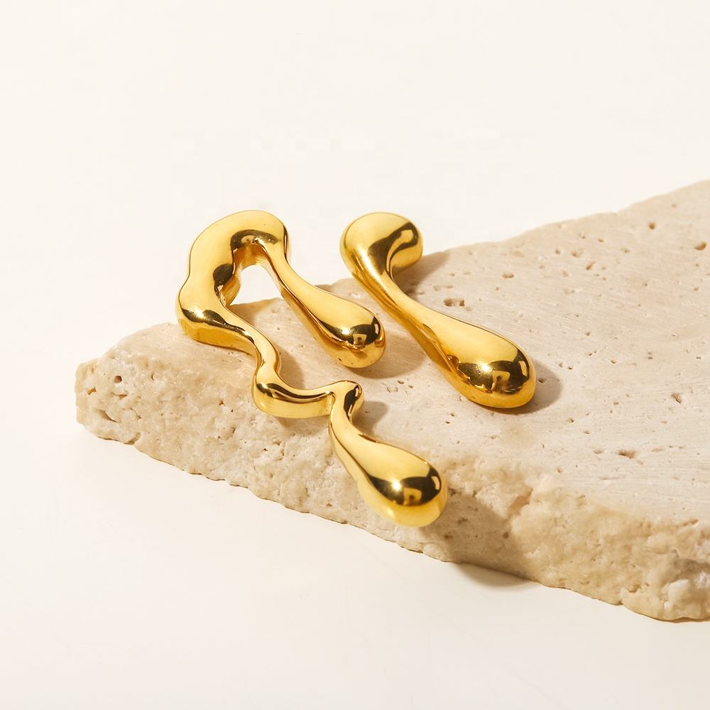 Melting Drop Asymmetric Earrings