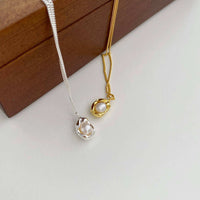 Geometric Pearl Chain Necklace