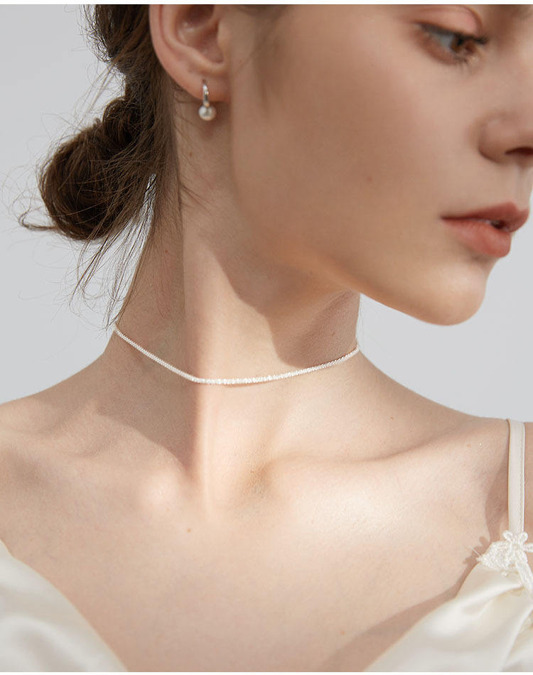 Sparkling Silver Clavicle Choker