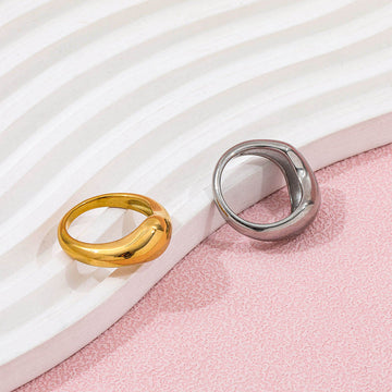 Eterna Gold Band Ring